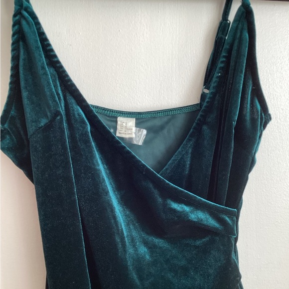 Velour green cocktail dress size M - Picture 2 of 9
